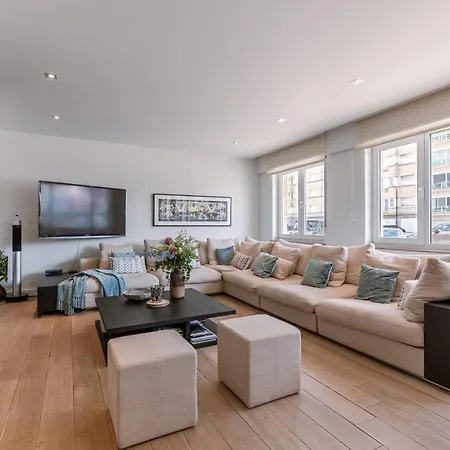 Spacious Nearby The Beach On Top Location In Апартаменты