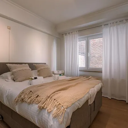 Spacious Nearby The Beach On Top Location In