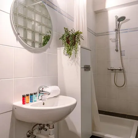 Апартаменты Spacious Nearby The Beach On Top Location In Кнокке-Хейст