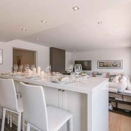 Spacious Nearby The Beach On Top Location In Апартаменты Кнокке-Хейст