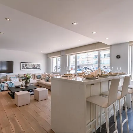 Spacious Nearby The Beach On Top Location In Апартаменты *